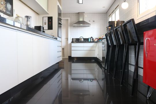 Cozinha de apartamento à venda com 3 quartos, 167m² em Perdizes, São Paulo