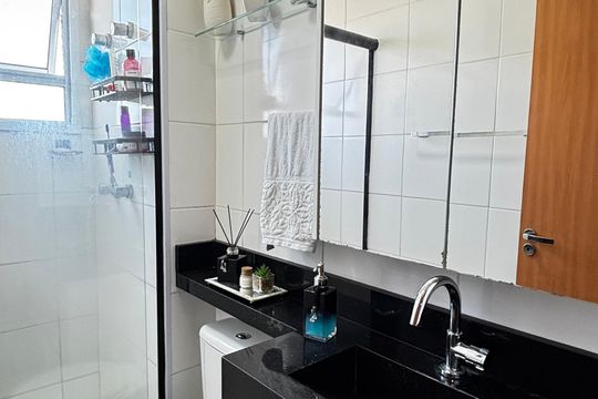Banheiro de apartamento à venda com 2 quartos, 46m² em Sumarezinho, Santo André