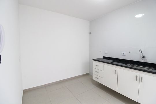 Cozinha de casa de condomínio para alugar com 2 quartos, 78m² em Vila Polopoli, São Paulo