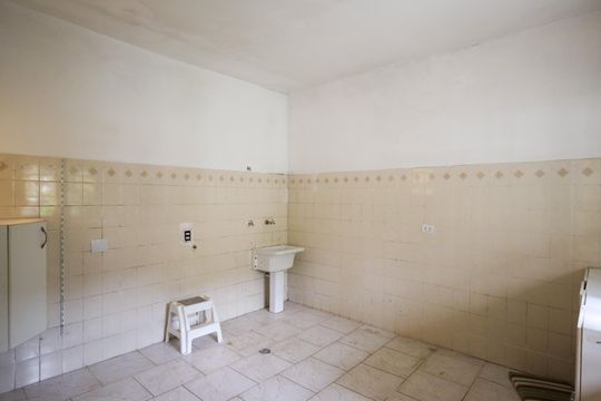 Edicula Cozinha de casa para alugar com 4 quartos, 334m² em Santo Amaro, São Paulo
