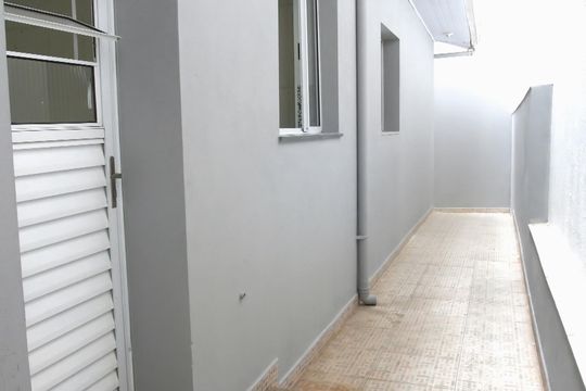 Entrada de casa para alugar com 3 quartos, 74m² em Campo Grande, São Paulo