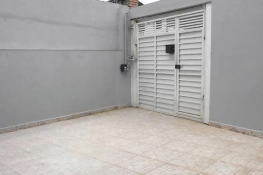 Garagem de casa para alugar com 3 quartos, 74m² em Campo Grande, São Paulo