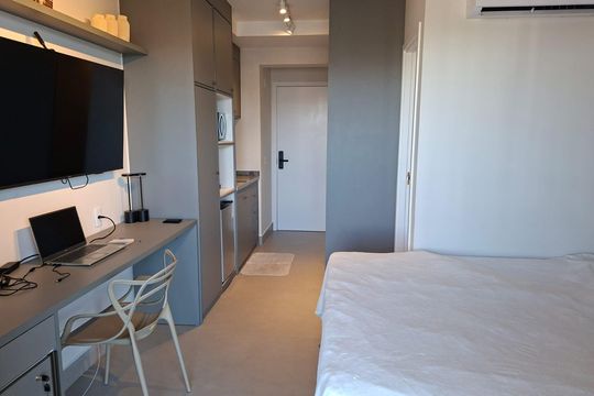 Quarto/Sala de apartamento à venda com 1 quarto, 23m² em Santo Amaro, São Paulo