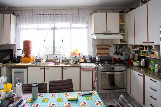 Cozinha de casa à venda com 4 quartos, 460m² em Vila Nogueira, Diadema