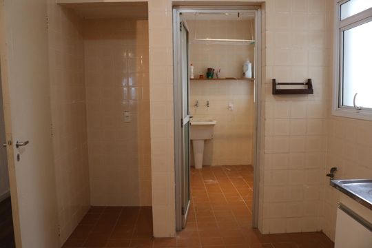Cozinha de apartamento para alugar com 3 quartos, 89m² em Alto de Pinheiros, São Paulo