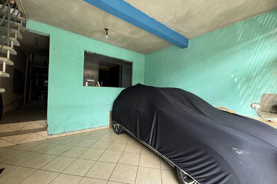 Garagem de casa à venda com 4 quartos, 236m² em Conceicao, Osasco