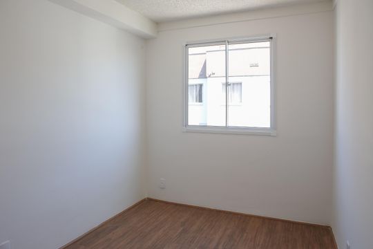 Quarto 1 de apartamento para alugar com 2 quartos, 34m² em Parque Industrial Tomas Edson, São Paulo