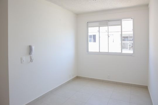 Apartamento para alugar com 2 quartos, 34m² em Parque Industrial Tomas Edson, São Paulo