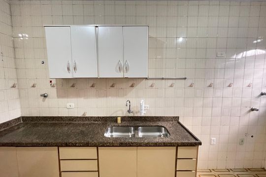 Cozinha de casa para alugar com 4 quartos, 253m² em Vila Sonia, São Paulo