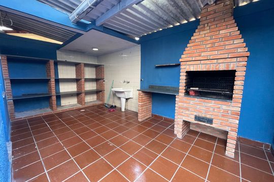 Quintal de casa para alugar com 4 quartos, 253m² em Vila Sonia, São Paulo