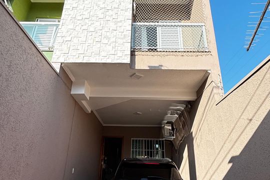 Garagem de casa à venda com 2 quartos, 102m² em Jardim Alvorada, Santo André