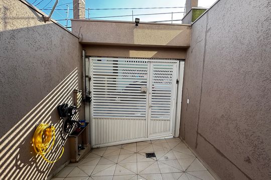 Garagem de casa à venda com 2 quartos, 102m² em Jardim Alvorada, Santo André