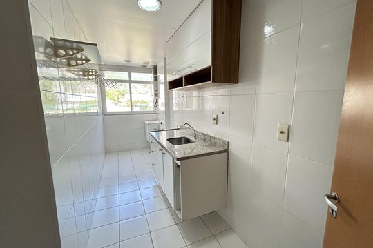 Cozinha de apartamento para alugar com 3 quartos, 70m² em Praça Seca, Rio de Janeiro