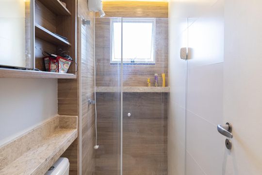 Banheiro de apartamento à venda com 2 quartos, 45m² em Vila Ré, São Paulo