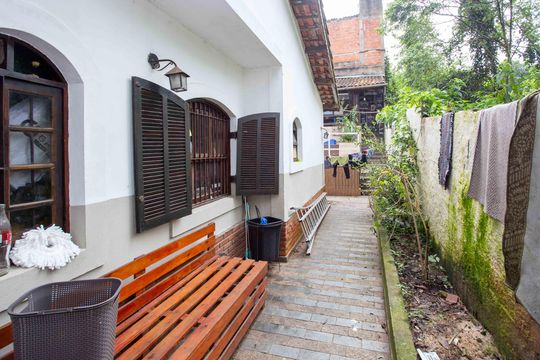 Quintal de casa à venda com 3 quartos, 251m² em Eldorado, Diadema