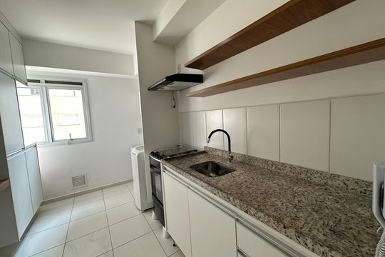 Cozinha de apartamento para alugar com 2 quartos, 89m² em Alphaville Conde Ii, Barueri