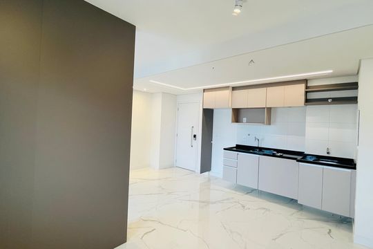 Apartamento para alugar com 2 quartos, 45m² em Vila Satúrnia, Campinas