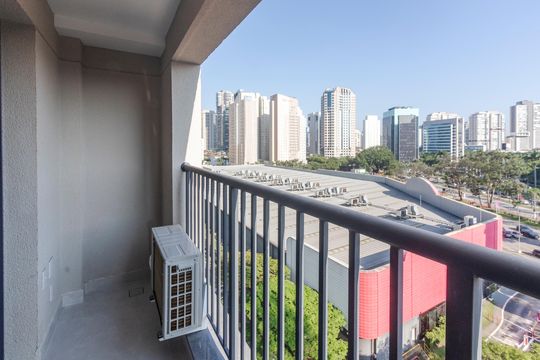 Varanda de kitnet/studio para alugar com 1 quarto, 25m² em Vila Cordeiro, São Paulo