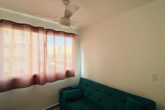 Apartamento para alugar com 2 quartos, 46m² em Vila Satúrnia, Campinas