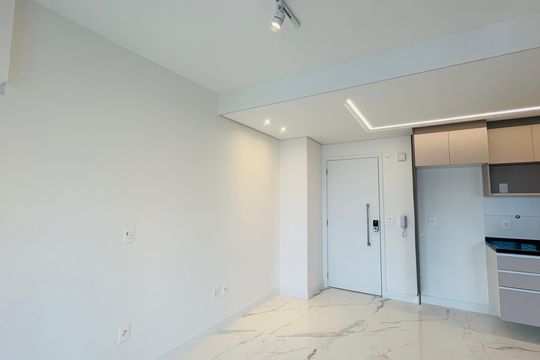 Apartamento para alugar com 2 quartos, 46m² em Vila Satúrnia, Campinas