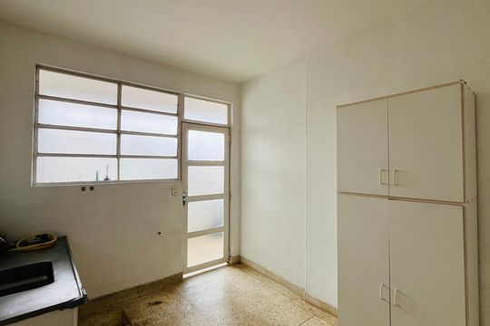 Apartamento para alugar com 2 quartos, 46m² em Vila Satúrnia, Campinas