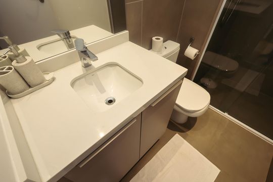 Banheiro de kitnet/studio à venda com 1 quarto, 27m² em Vila Mariana, São Paulo