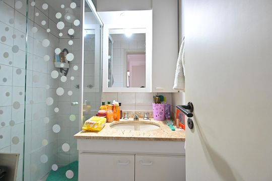 Banheiro Social de apartamento à venda com 3 quartos, 74m² em Vila da Saúde, São Paulo