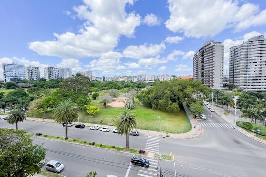 Vista da sala de apartamento para alugar com 3 quartos, 162m² em Jardim Europa, Porto Alegre
