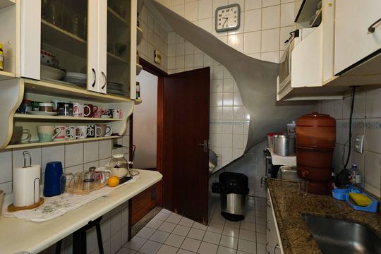 Cozinha de apartamento à venda com 3 quartos, 130m² em Monsenhor Messias, Belo Horizonte