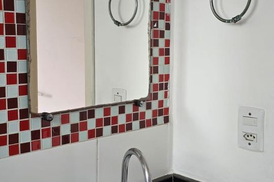 Banheiro Social de apartamento à venda com 2 quartos, 45m² em Vila Alzira, Guarulhos