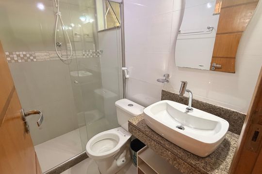 Banheiro de casa para alugar com 2 quartos, 50m² em Quitandinha, Petrópolis