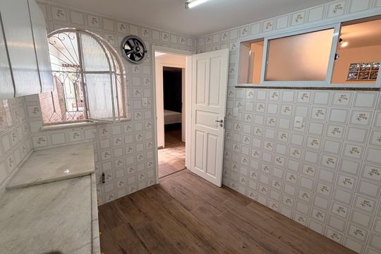 Cozinha de casa para alugar com 2 quartos, 50m² em Quitandinha, Petrópolis