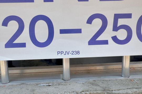 Código da placa PPJV-238 de casa à venda com 3 quartos, 50m² em Jardim Zimbardi, Guarulhos