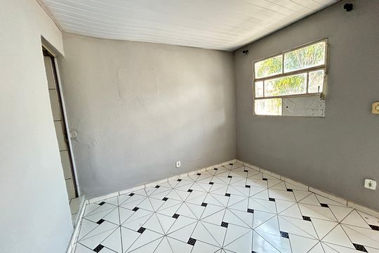 Studio de kitnet/studio para alugar com 1 quarto, 27m² em Vila Valqueire, Rio de Janeiro