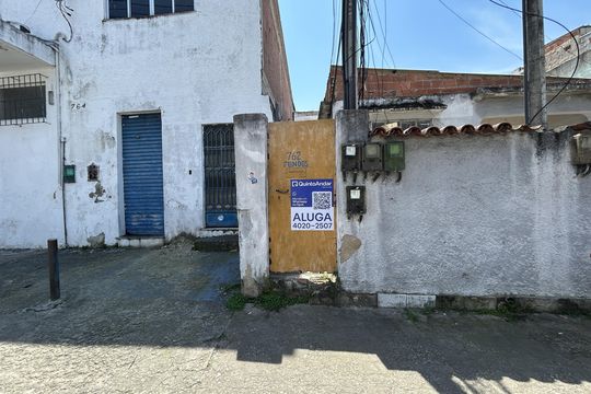 Fachada de kitnet/studio para alugar com 1 quarto, 27m² em Vila Valqueire, Rio de Janeiro