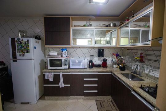 Casa à venda com 4 quartos, 180m² em Conjunto A, Brasília