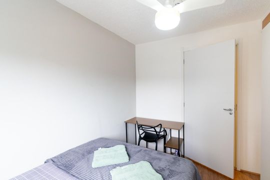 Suíte  de apartamento para alugar com 1 quarto, 31m² em Jardim Itacolomi, São Paulo