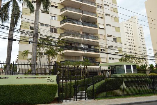 Apartamento para alugar com 3 quartos, 127m² em Centro, Ribeirão Preto