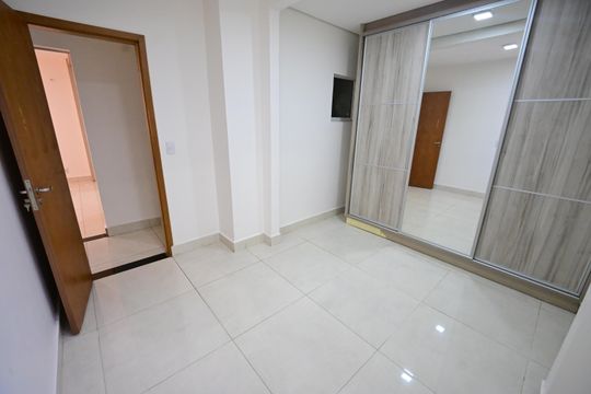 Casa de Condomínio para alugar com 2 quartos, 210m² em Setor Garavelo, Goiânia