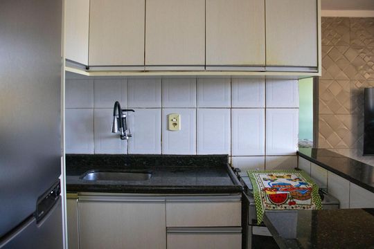 Cozinha de apartamento para alugar com 2 quartos, 47m² em Conjunto Habitacional Santa Etelvina Iii, São Paulo