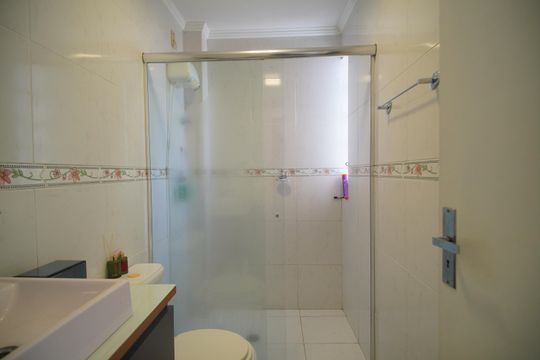 Banheiro de apartamento à venda com 2 quartos, 63m² em Hamburgo Velho, Novo Hamburgo