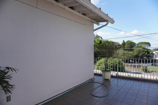 Sacada de casa à venda com 4 quartos, 325m² em Vila Santa Ines, Americana