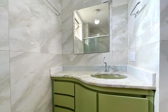 Banheiro de apartamento para alugar com 3 quartos, 90m² em Floresta, Belo Horizonte