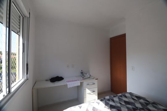 Quarto 2 de apartamento para alugar com 2 quartos, 48m² em Olaria, Canoas