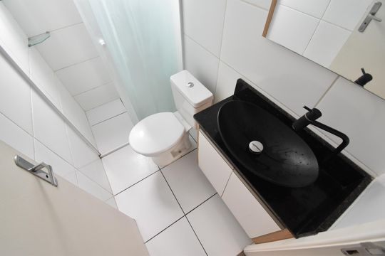 Banheiro de apartamento à venda com 2 quartos, 41m² em Jardim Monterrey, Curitiba