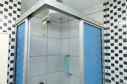 Banheiro de apartamento à venda com 3 quartos, 50m² em Vila Chabilandia, São Paulo