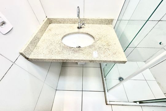 Banheiro da Suíte 1 de apartamento para alugar com 2 quartos, 62m² em Vila Esperança, São Paulo