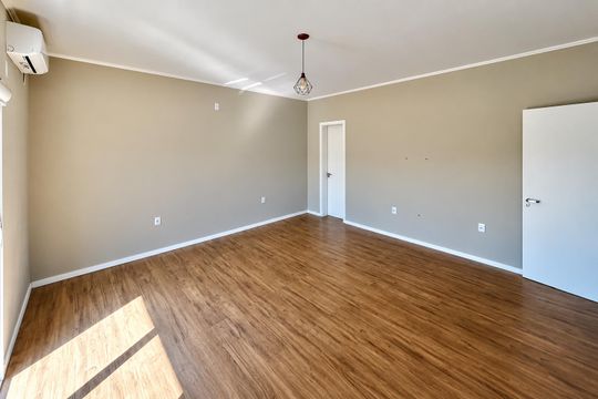 Suíte de apartamento para alugar com 2 quartos, 100m² em Vila Nova, Porto Alegre