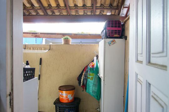 Área de Serviço de casa para alugar com 2 quartos, 60m² em Antonina, São Gonçalo