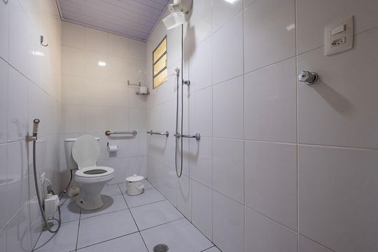 Banheirode Serviço de casa para alugar com 3 quartos, 180m² em Pinheiros, São Paulo